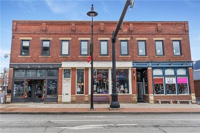 Building Photo - 135 Affinity Dr