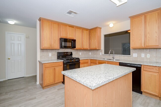 Building Photo - 5910 Llano Creek Dr