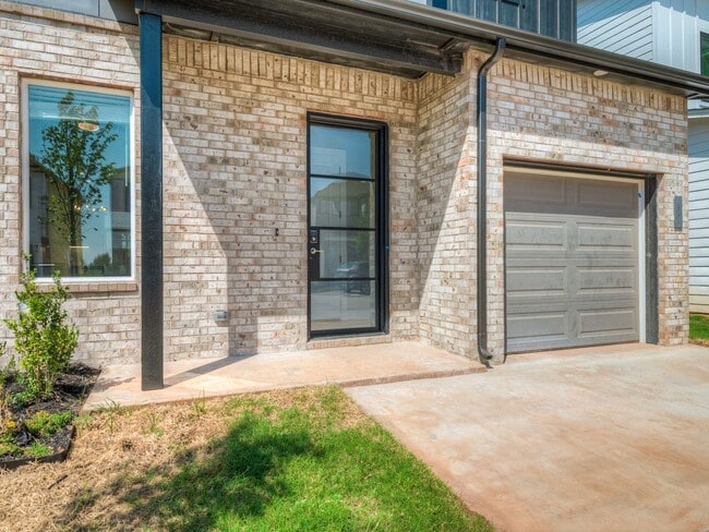 Building Photo - Beautiful New Construction Home in Edmond/...