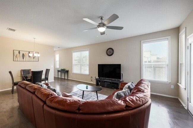 Building Photo - 6300 Garden Rose Path