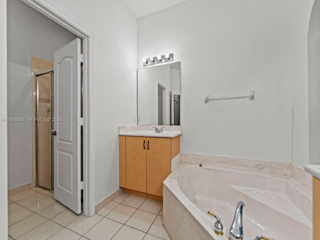 Building Photo - 2247 Portofino Ave