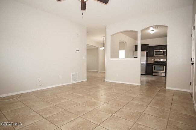 Building Photo - 14206 Otter Point Ct