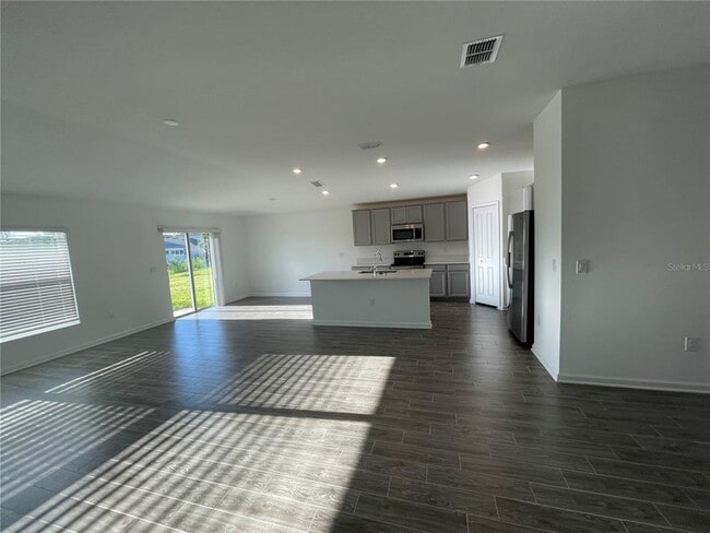 Building Photo - 2730 Sunkissed Dr