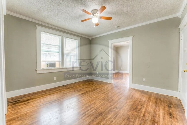 Building Photo - 806 Maury St