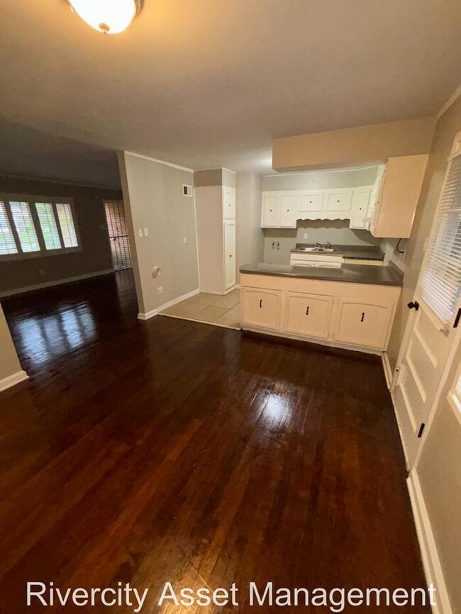 Building Photo - A Must See In 38111 !!!!! Section 8 Welcom...