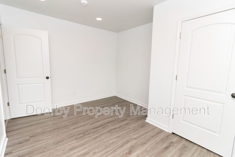 Building Photo - 1604 Wheeler Ave