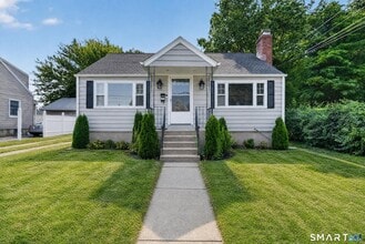 Building Photo - 11 Stratfield Pl