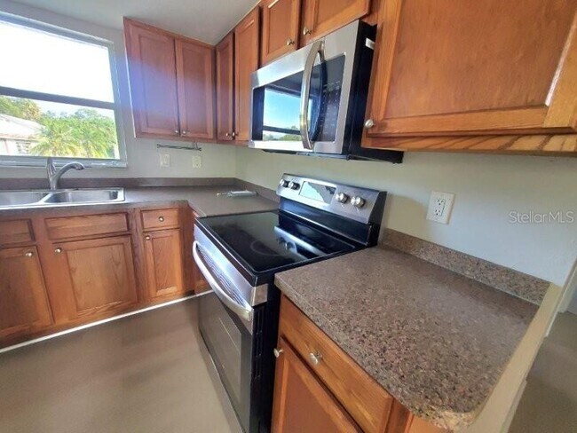 Building Photo - 4387 Sibley Bay St