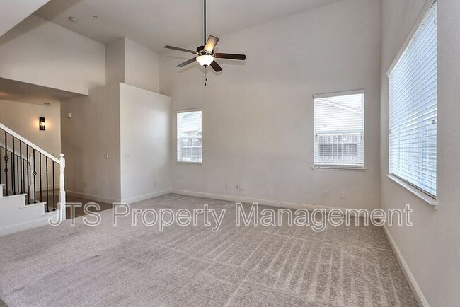 Building Photo - 3403 Oselot Way