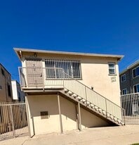 Building Photo - 2417 Cimarron St