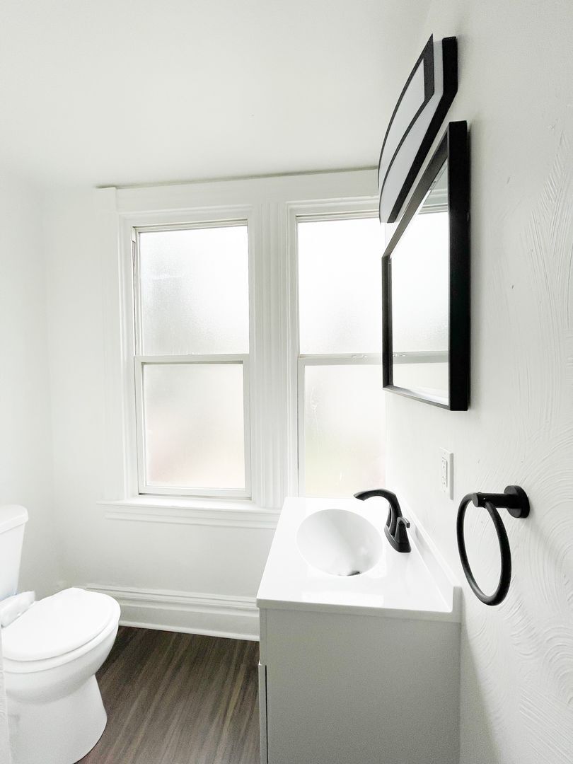 Building Photo - 709-711 Industry St