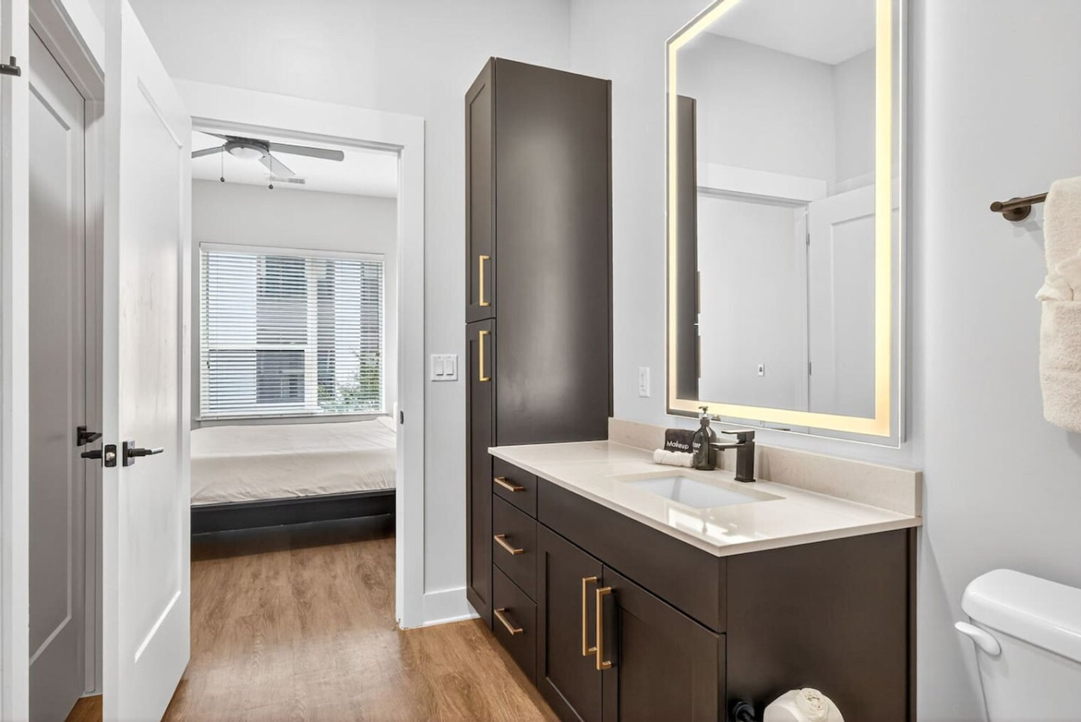 Building Photo - 1001 N Himes Ave