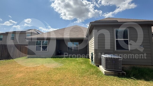 Building Photo - 705 Juneberry Dr