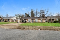 Building Photo - 3926 Kerwin Dr