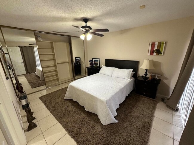 Building Photo - 1702 Silverleaf Oak Ct