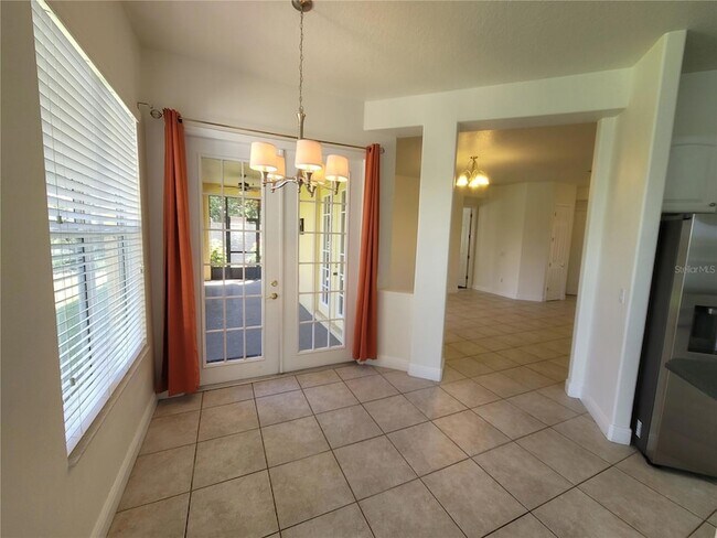 Building Photo - 113 Torino Ln