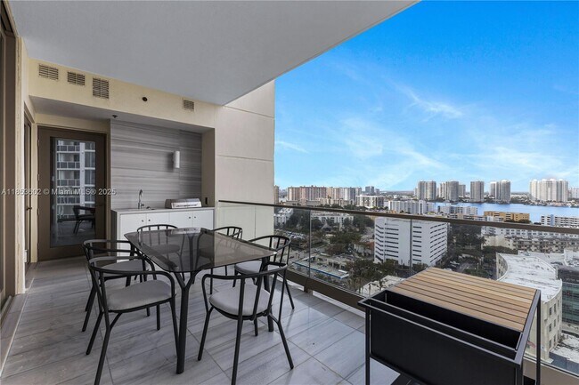 Building Photo - 17975 Collins Ave