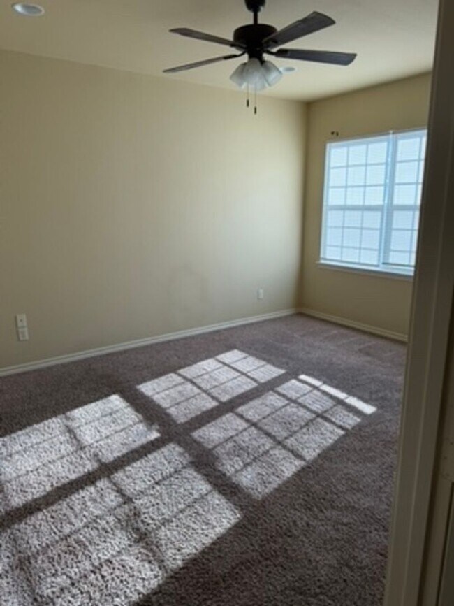 Building Photo - 1211 Cheryl St