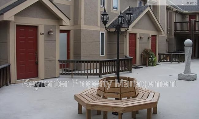 Building Photo - 4318 Belleview Ave