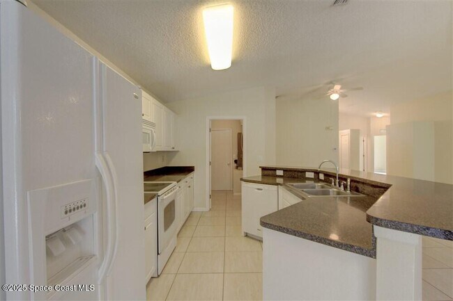 Building Photo - 4810 Manchester Dr