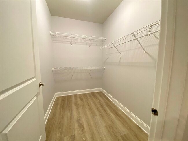 Building Photo - 107 Corning Fairbanks Way