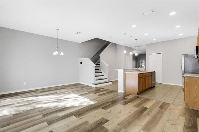 Building Photo - 9306 River Rock Ln