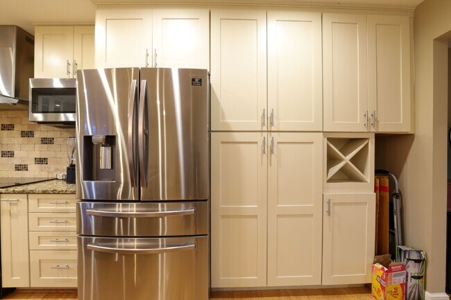 Building Photo - Welcome Home!