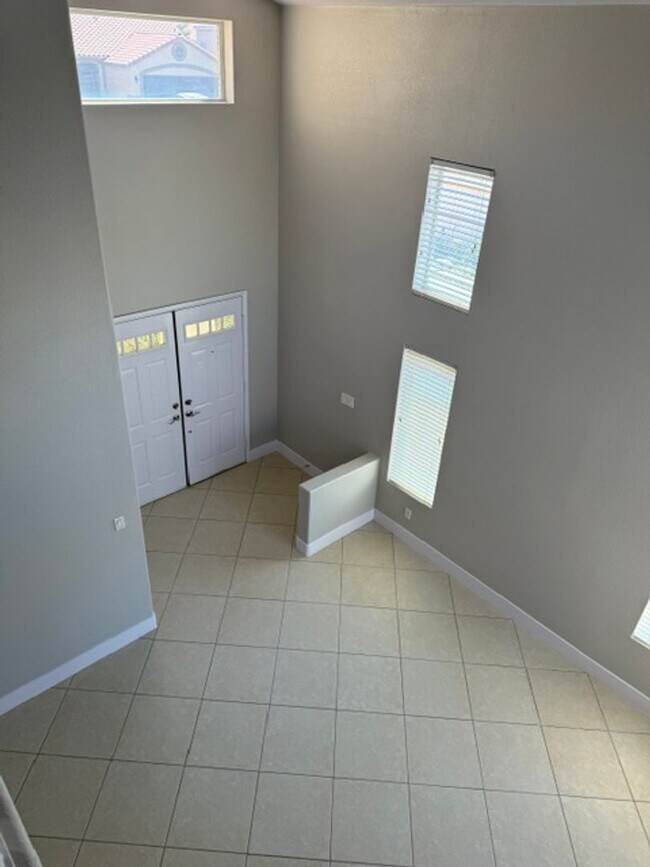 Building Photo - STUNNING & GORGEOUS 4 BED/2.5 BATH POOL HOME IN ELDORADO! *** ONLY $2,599 ***
