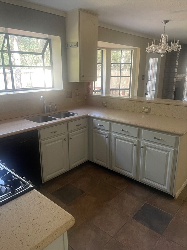 Building Photo - 43 N Pathfinders Cir