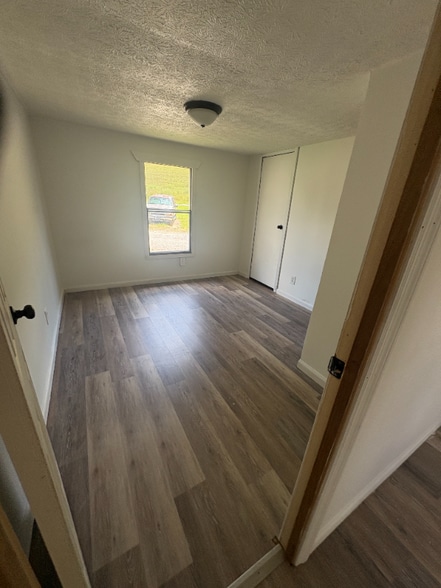 Building Photo - 6500 US-60