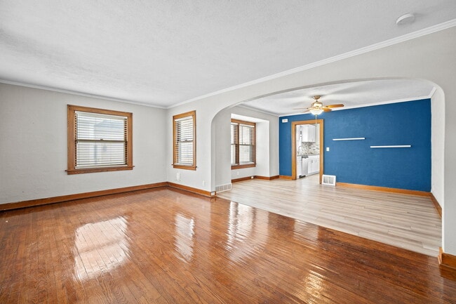 Building Photo - 4524 Waveland Ct
