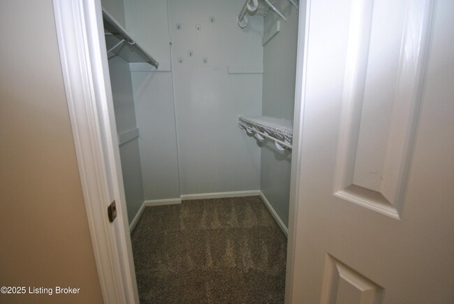 Building Photo - 12401 Ledges Dr
