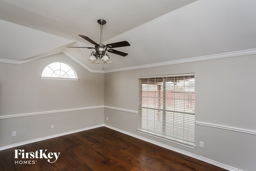Building Photo - 1521 Vista Ridge Dr