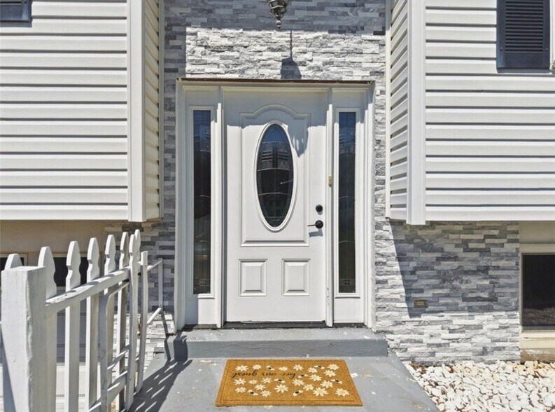 Building Photo - 1149 Jefferson Rd