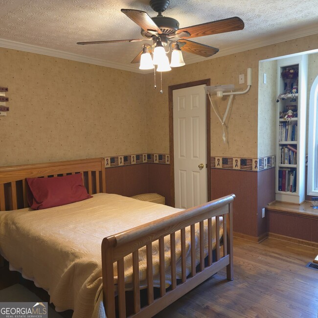 Building Photo - 3666 Lakewood Ct