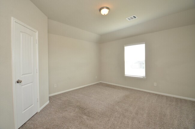 Building Photo - 3502 Gannan Lake Ct