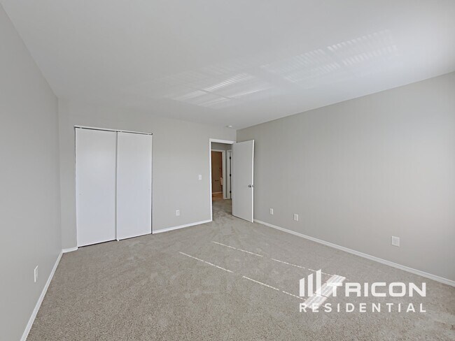 Building Photo - 526 Kerriann Ln