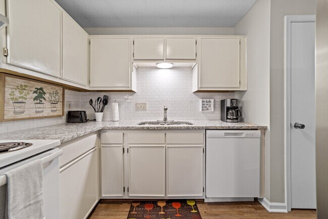 Building Photo - 4330 Edith Ln
