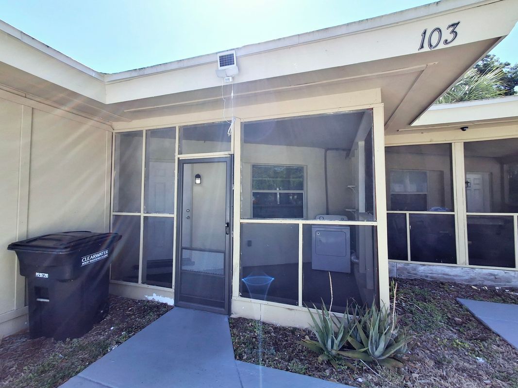 Building Photo - 101 S Evergreen Ave