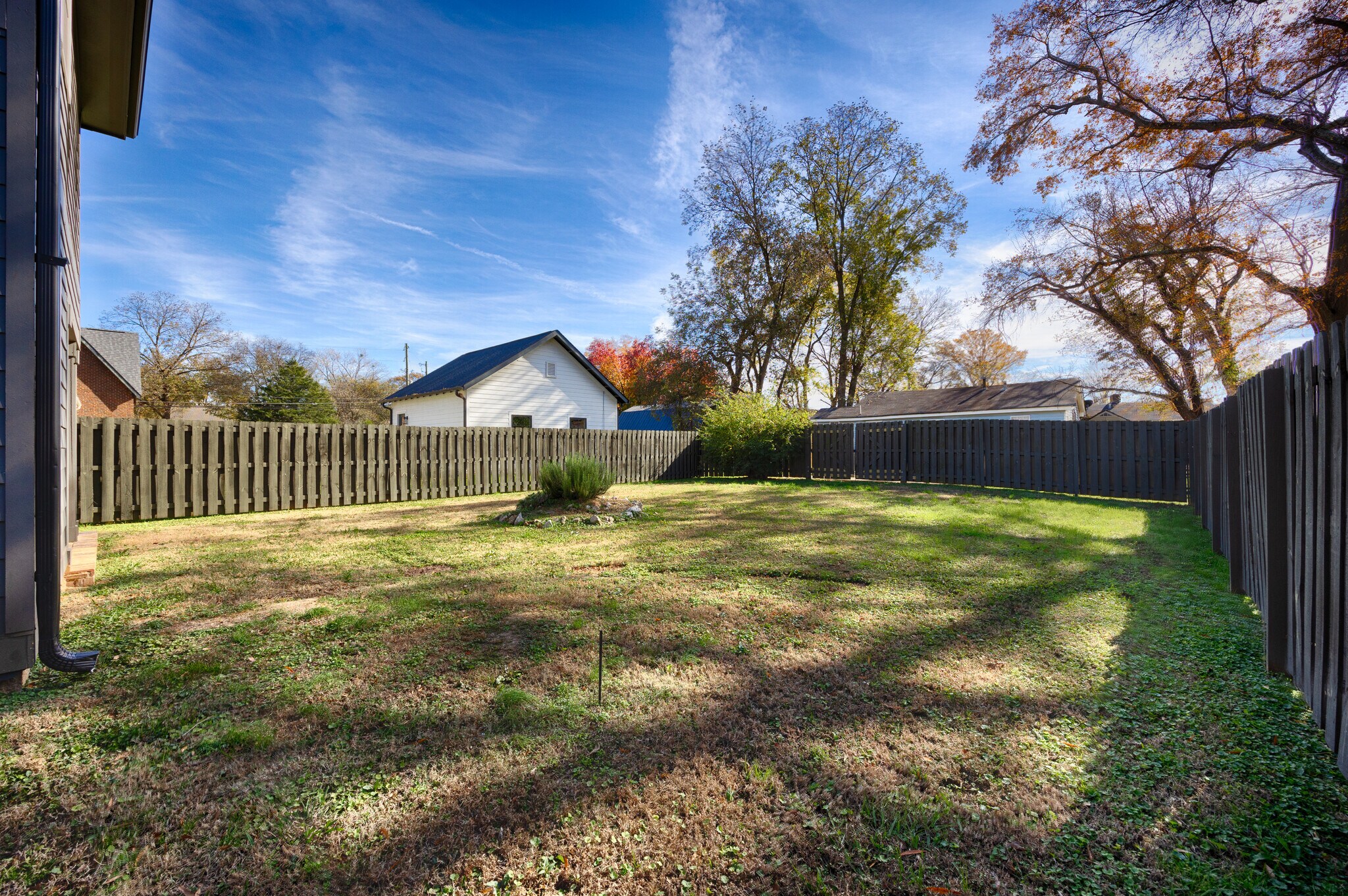 Building Photo - 2907 8th Ave SW