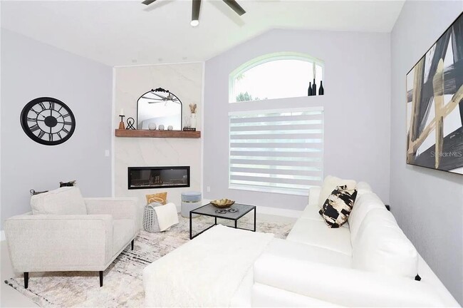 Building Photo - 2913 Eagle Lake Dr