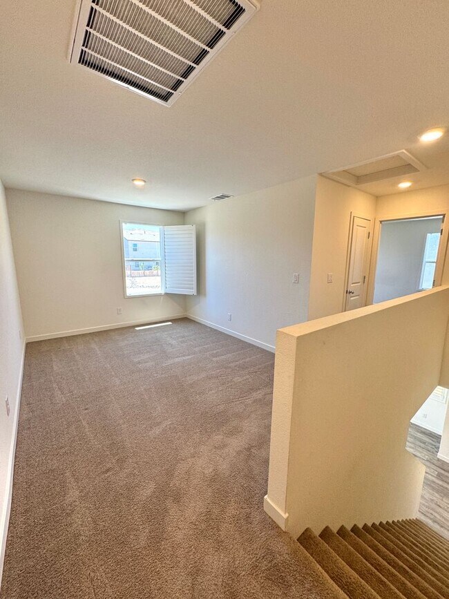 Building Photo - 8768 Scenic Sky Dr
