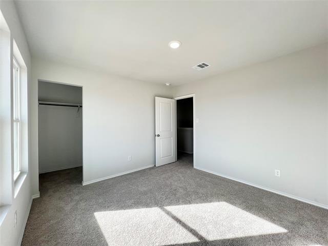 Building Photo - 829 Bluffview Dr