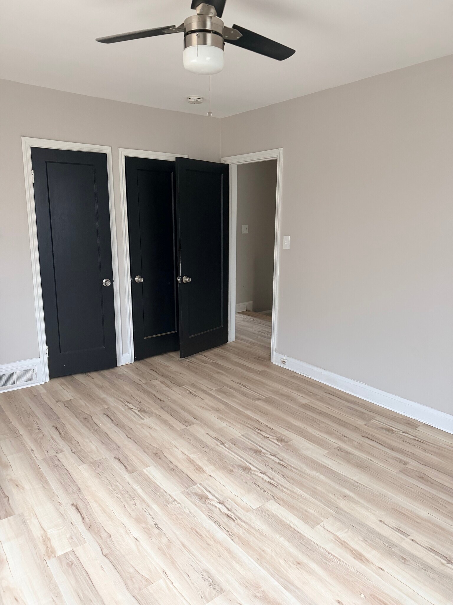 Building Photo - 1416 E Cold Spring Ln