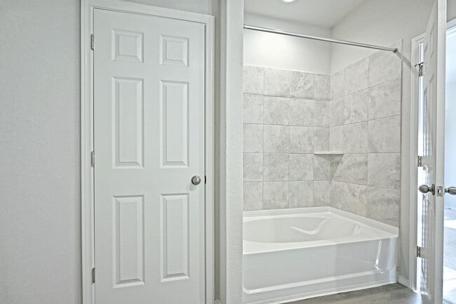 Building Photo - 1409 Coffee Tree Dr