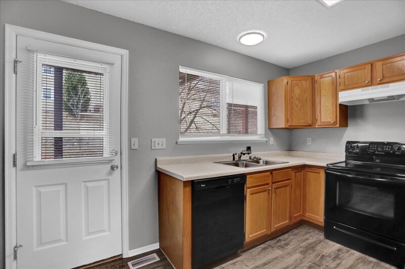 Building Photo - 2532 Plumtree Grove