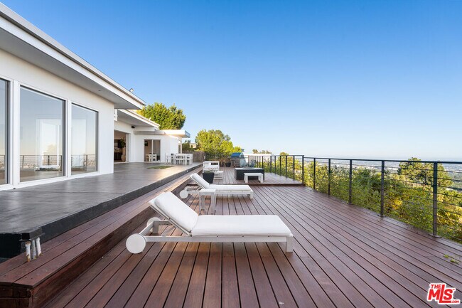 Building Photo - 10134 Angelo View Dr