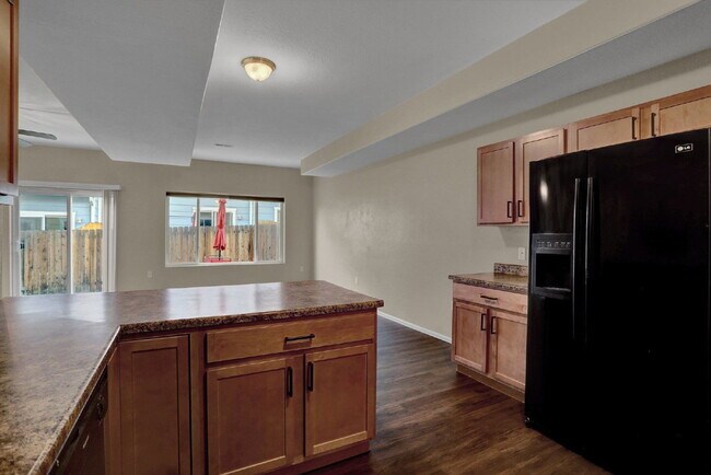 Building Photo - 5322 Canadian Rose View