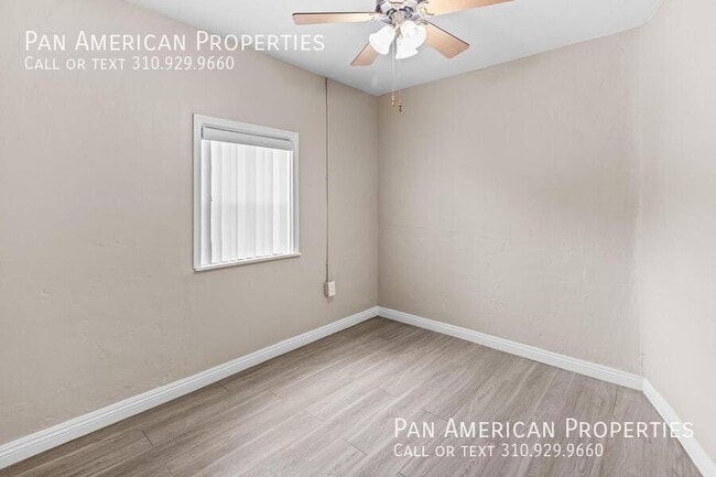 Building Photo - 15431.50 Van Buren St