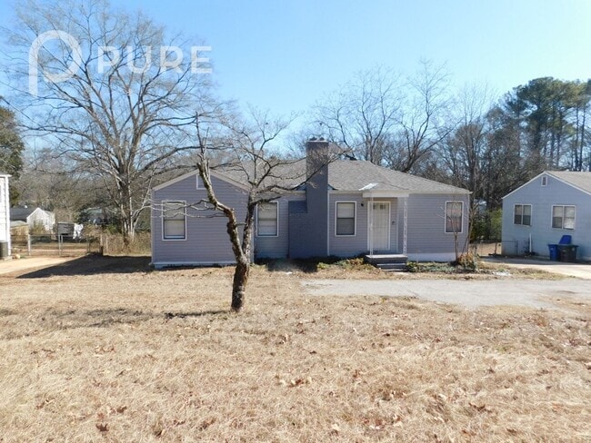 Primary Photo - 909 5 Mile Rd